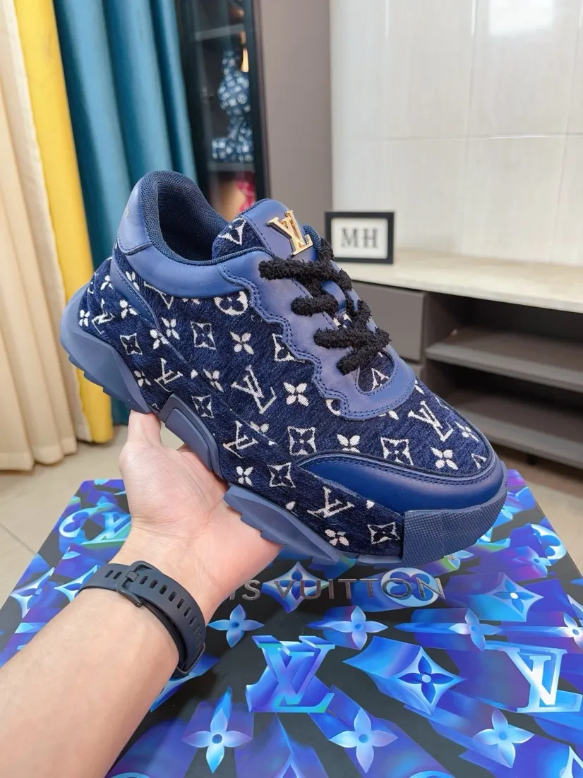 Men's men's shoes 💰580🌸🌸 LV style is novel and fashionable, the upper is made of imported cowhide + LV special materials! Super trendy design! It’s eye-catching! The leather is soft, delicate, shiny and translucent, showing the ultimate in pure handcraftsmanship, and the mesh is soft, comfortable and breathable! Size: 39-44 (38 45 customized)